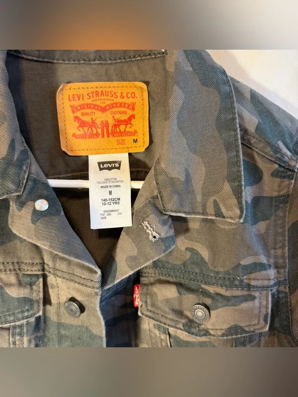 Levi’s Camo Trucker Jacket Youth M 10-12 Grunge Y2K Utility